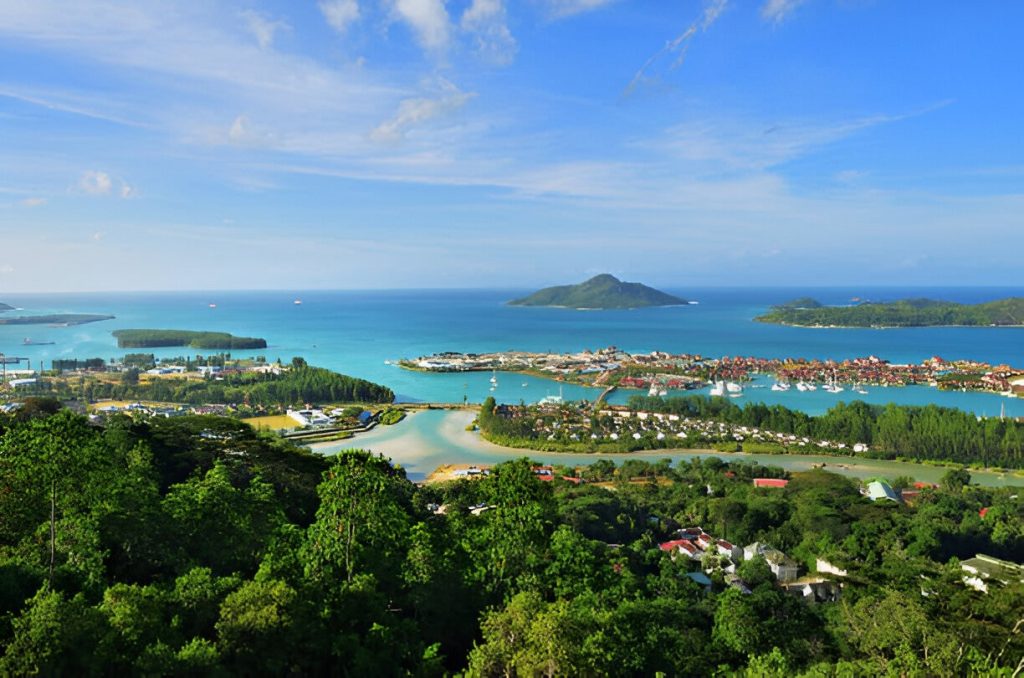 diving & snorkeling spots in seychelles