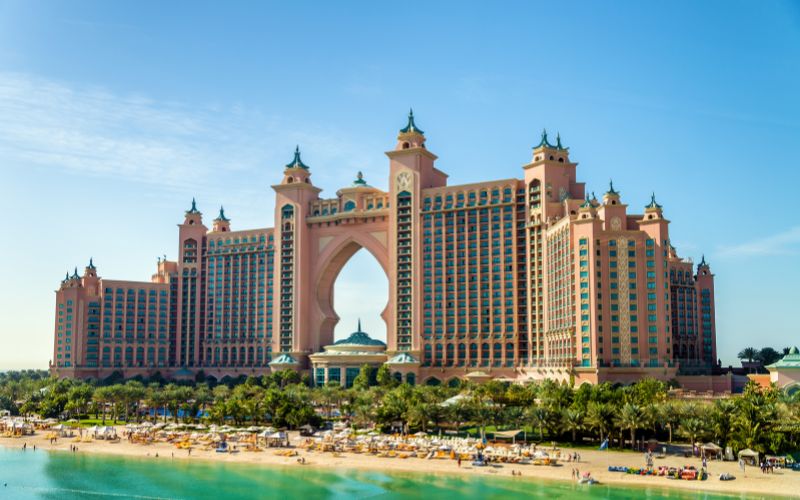 national day travel tips