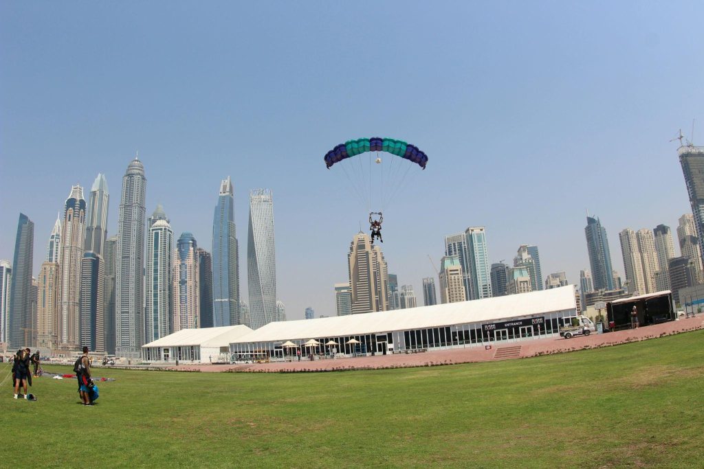 skydiving in dubai